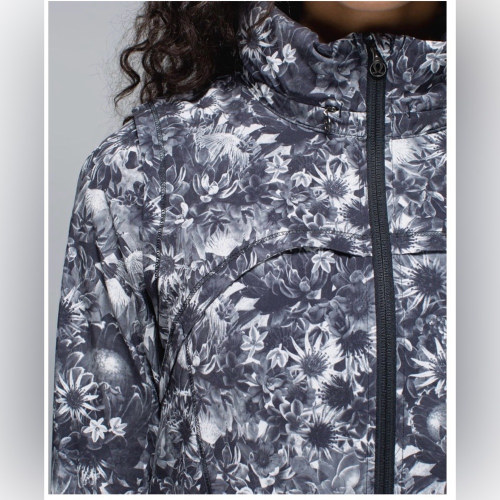 Lululemon Bring Back The Track Jacket Flowabunga Black Angel Wing W4D99S floral - Picture 7 of 15